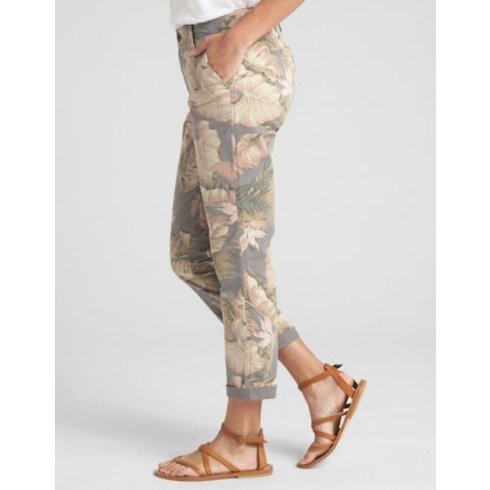 GAP Print Girlfriend Khaki pants - Picture 7 of 7